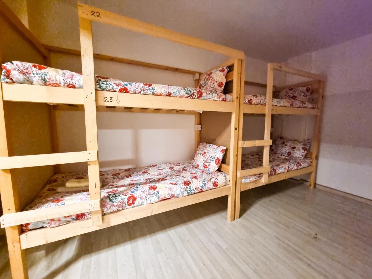 Unique City Hostel 100 Meters From Beach Lárnaka Eksteriør bilde